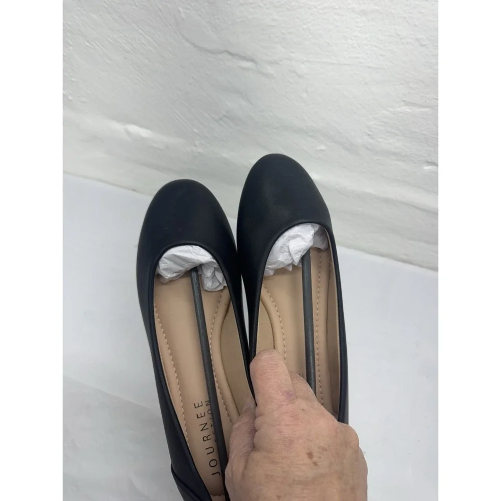 Journee Collection Women's Black Kavn Ballet Flats Size 8.5 New Suede
